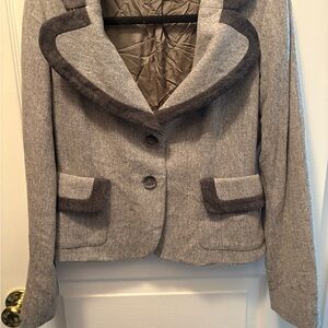 Chic Gray Wool Blazer with Contrast Trim
